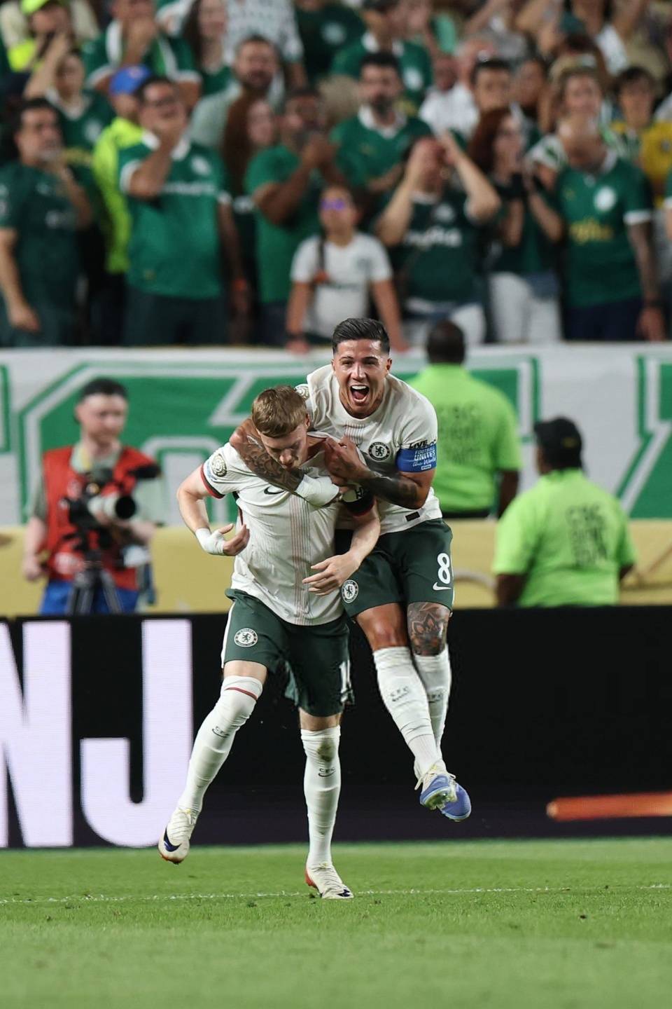 关于赛地聚焦——德国杯今晨热度飙升,费耶诺德完成体检,震撼外界,赛程密集仍需轮换的信息-3377平台