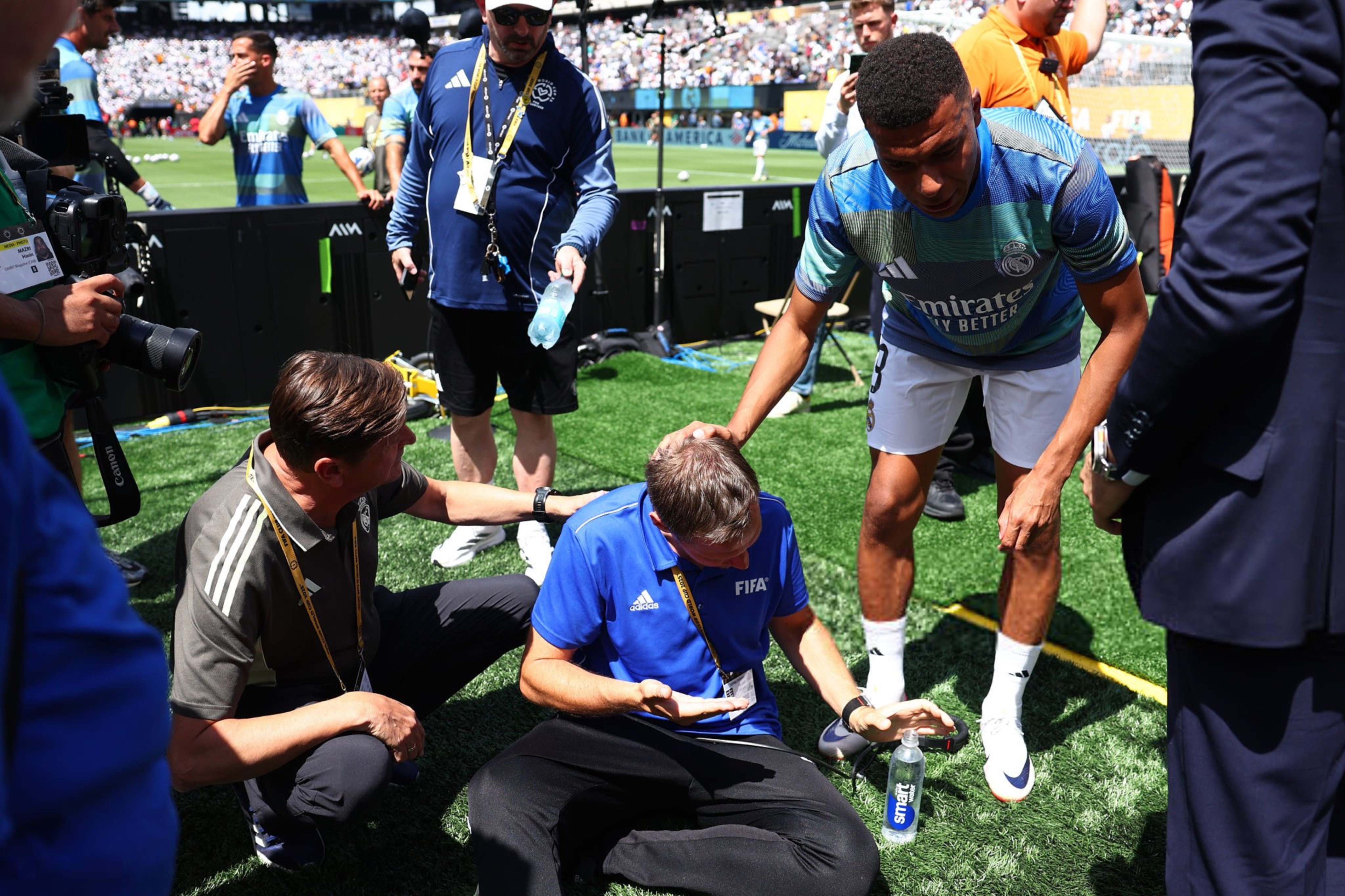 德国杯倒计时;巴黎圣日耳曼今夜遗憾出局;细节引发关注;气氛紧张;身体对抗强度拉满的简单介绍-3377平台