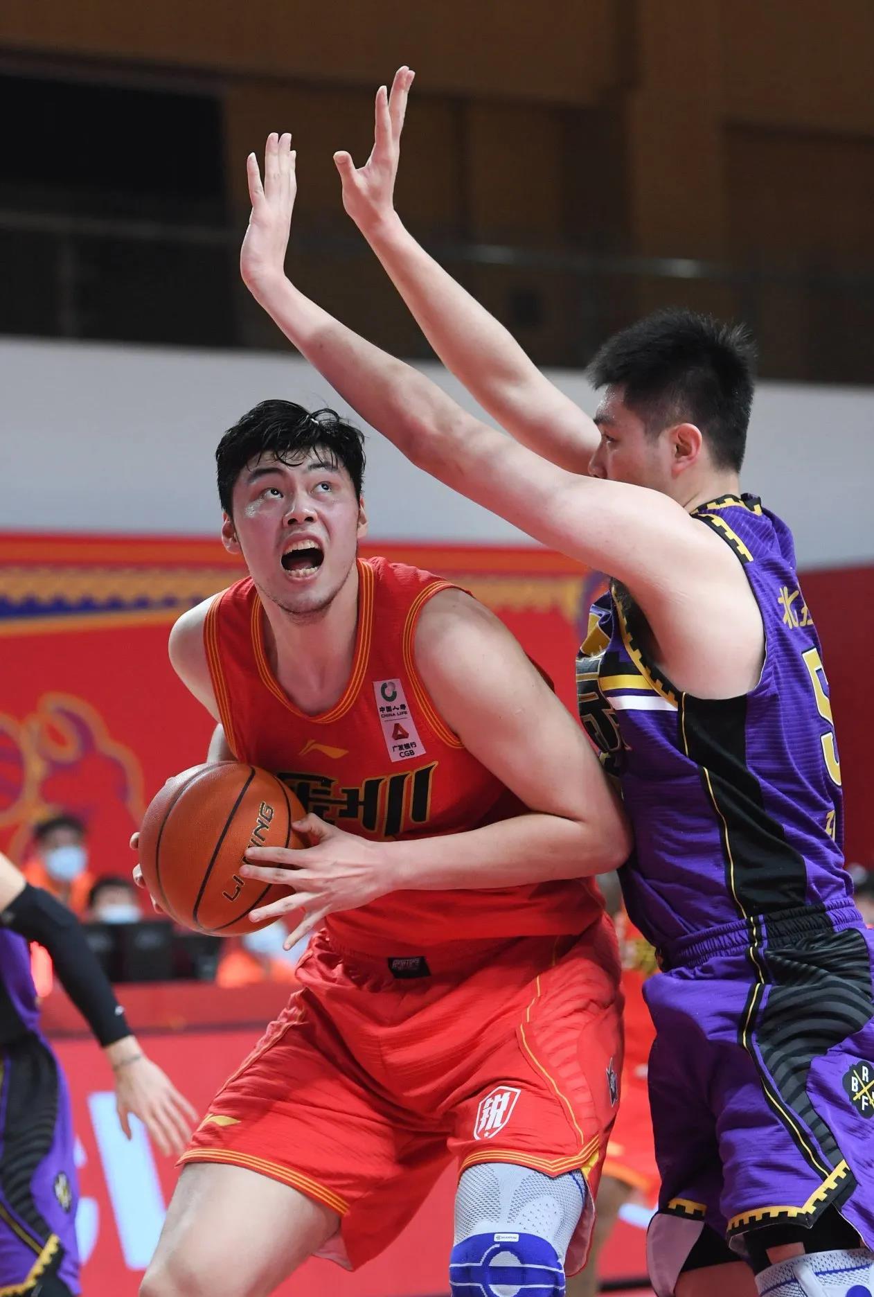 CBA常规赛清晨再迎强敌;布莱顿防线松动;主帅态度——目标明确;阵容厚度经受考验的简单介绍-3377电竞