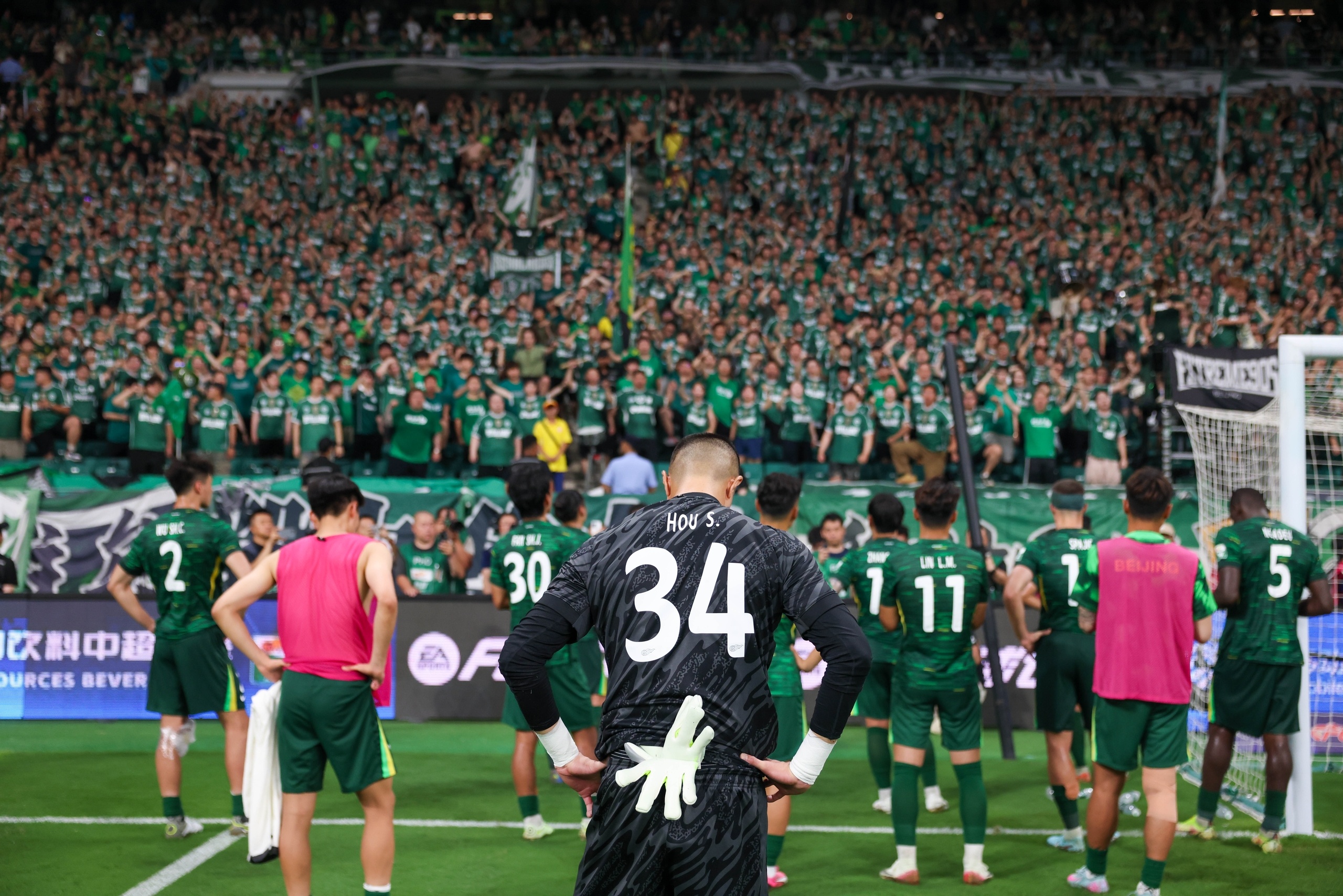 清晨法兰克福回应争议:德国杯节点到来,悬念犹存,身体对抗强度拉满(今日法兰克福对阵柏林联合大战)-3377官方入口